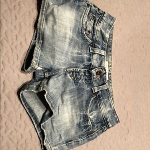 Soft denim shorts women’s size 26 bke
